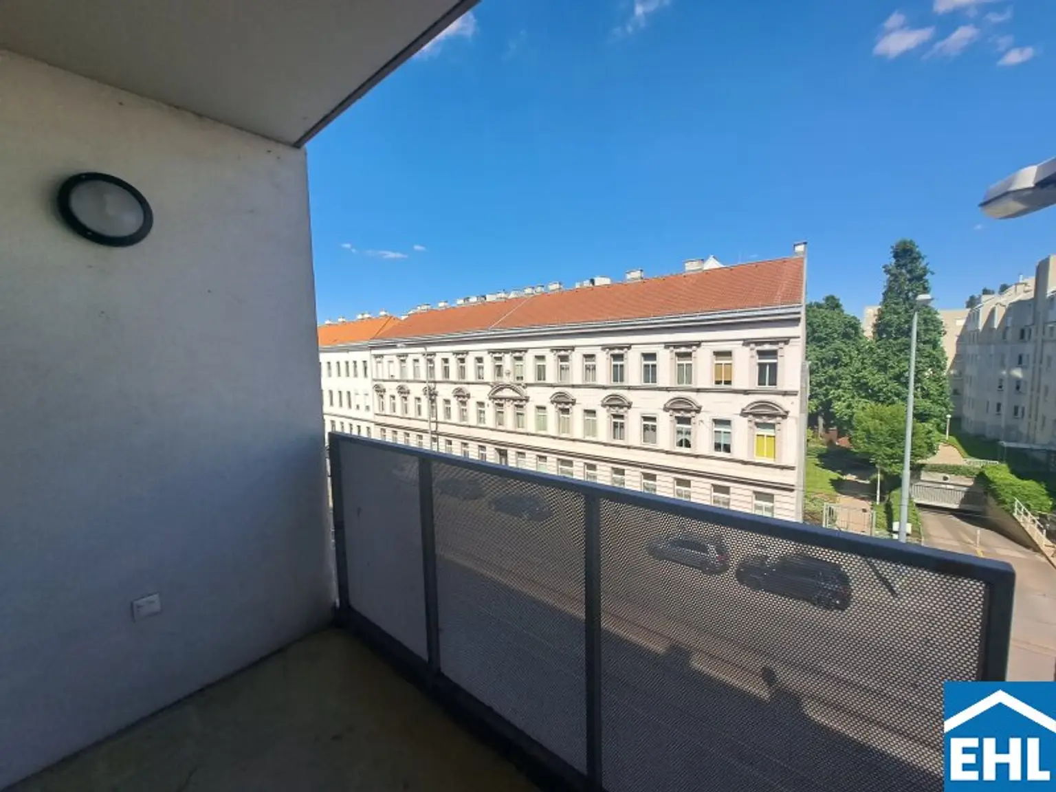 Traumhafte Wohnung mit großzügiger Freifläche!