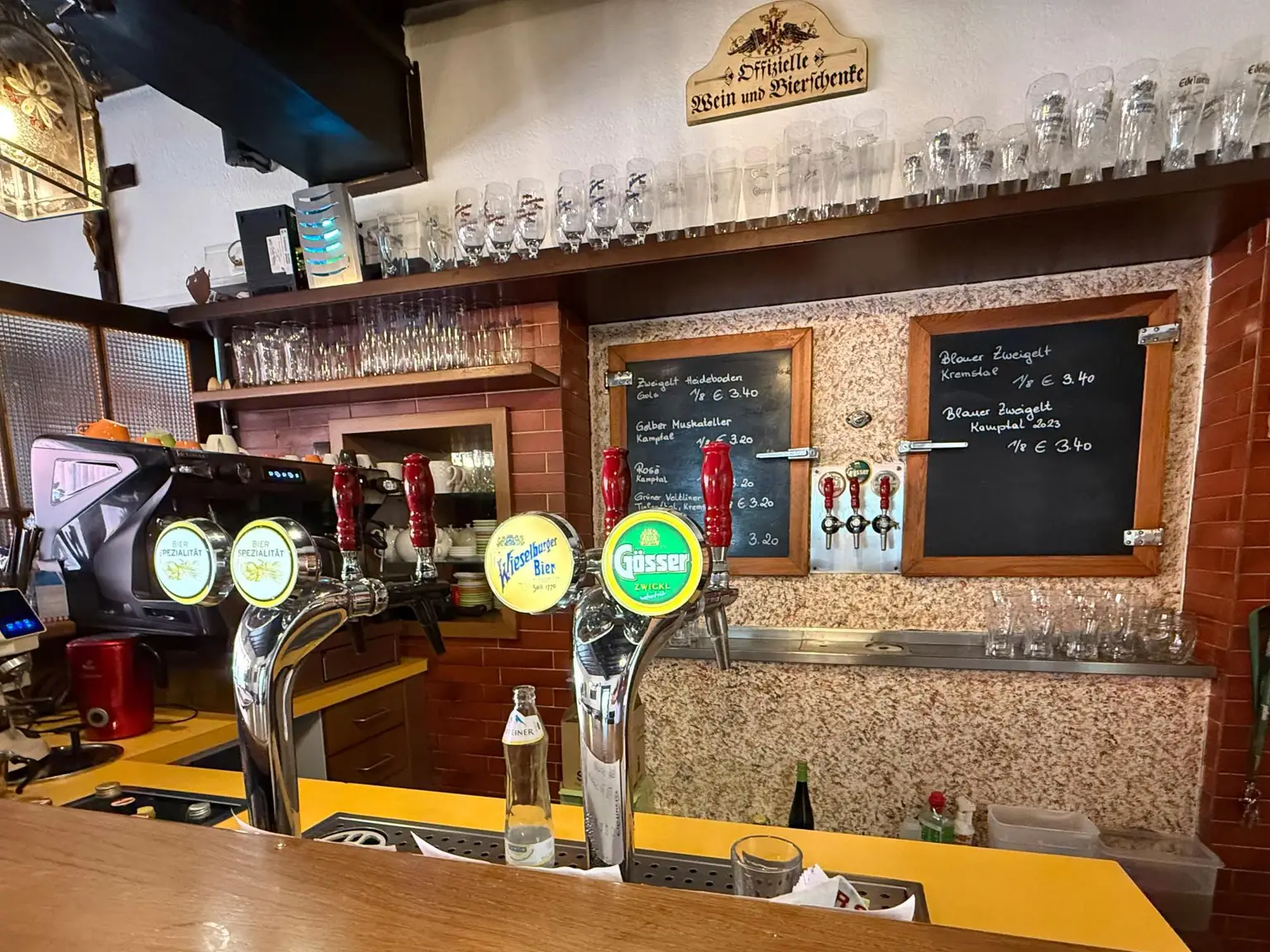 Überregional bekanntes Motorradhotel im südlichen Waldviertel sucht neue Eigentümer!