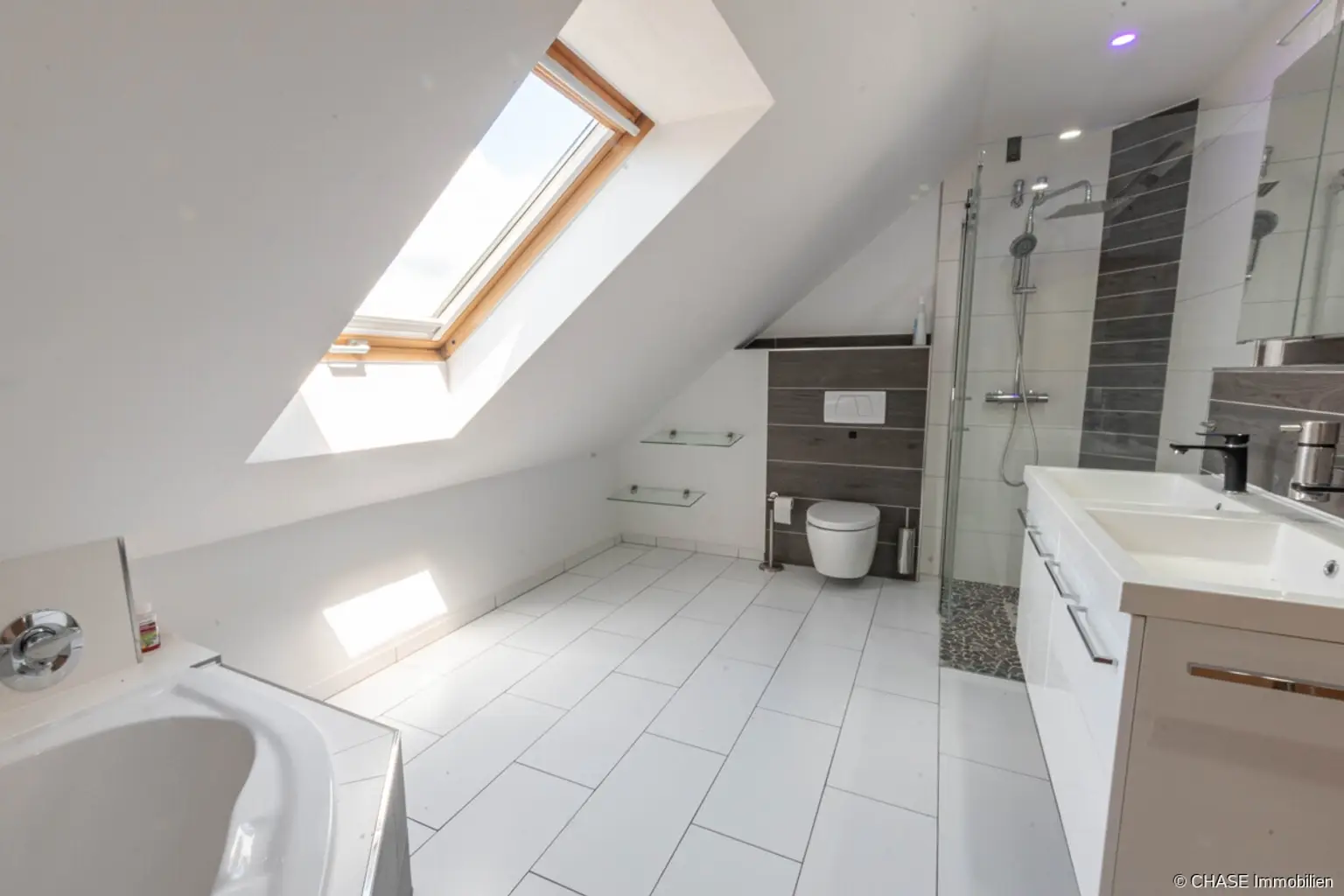 Badezimmer Dachgeschoss