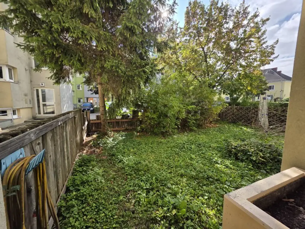 Willkommen in Ihrer GARTENWOHNUNG  3,5 ZIMMER -  inklusive KFZ-STELLPLATZ