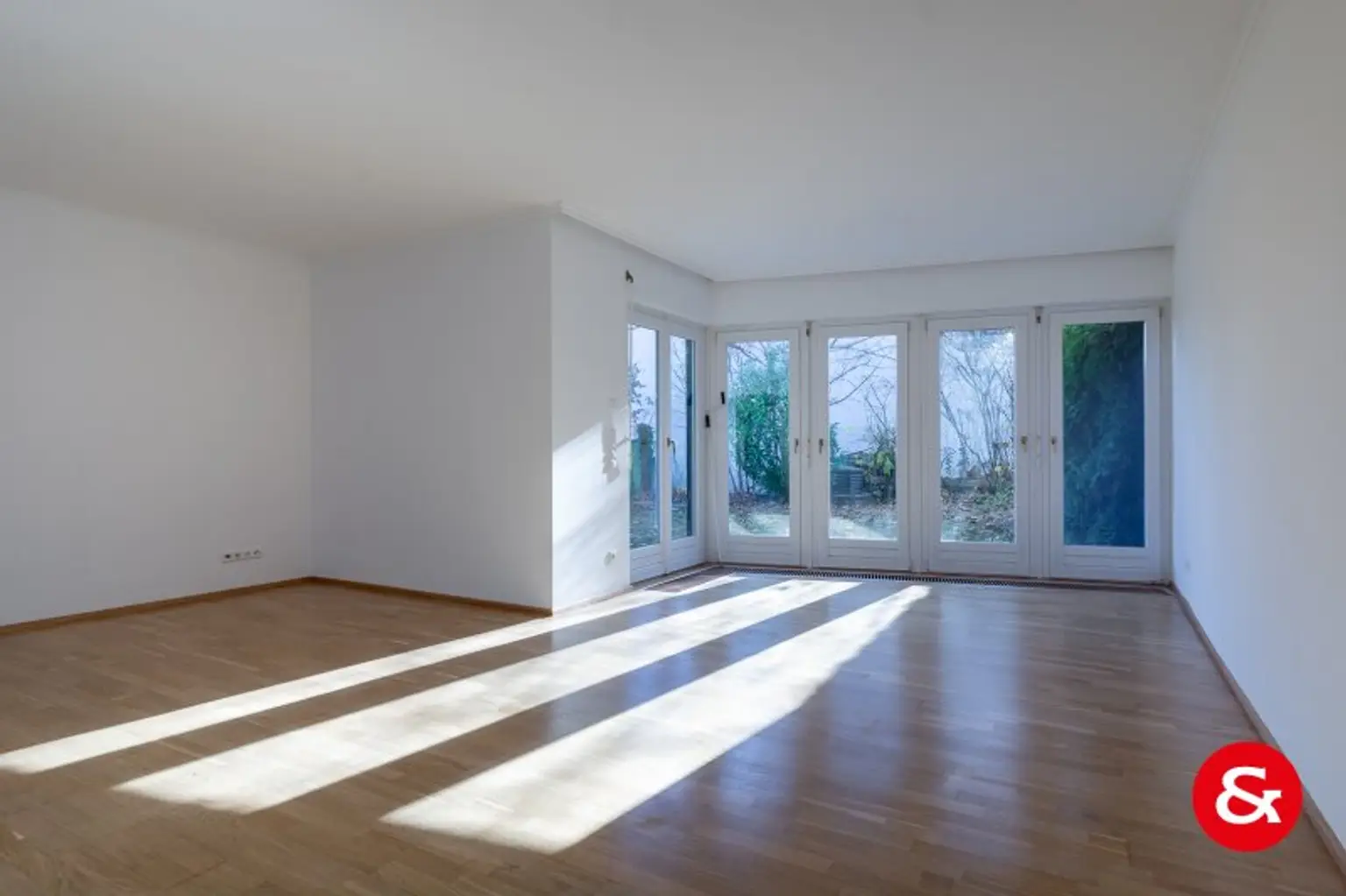 UNBEFRISTETE Gartenwohnung mit Garage in Grünruhelage!