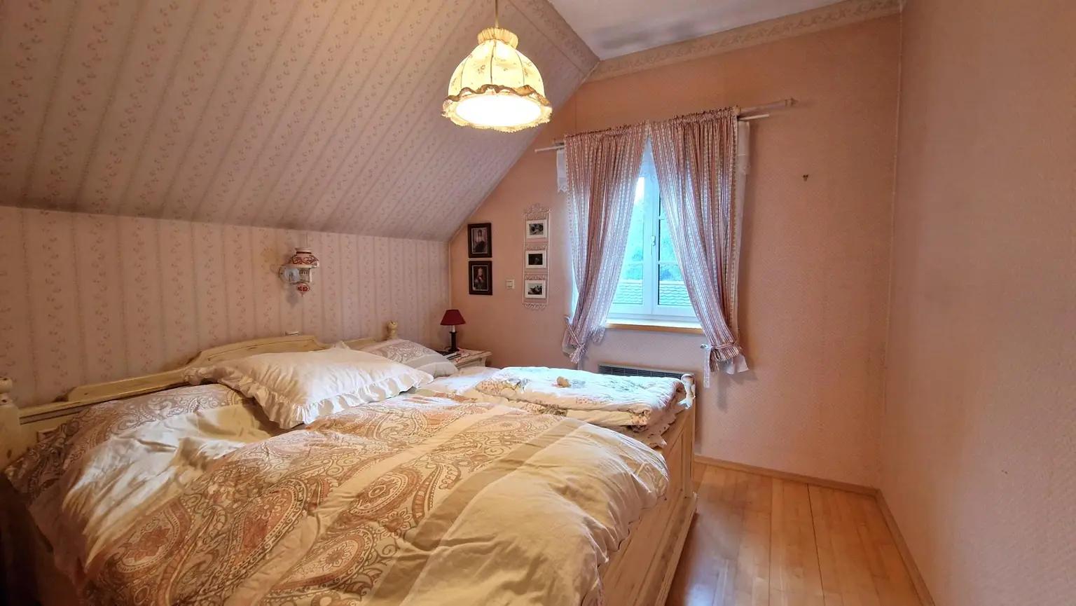 Entzückendes Einfamilienhaus mit Gartenoase in sonniger Lage