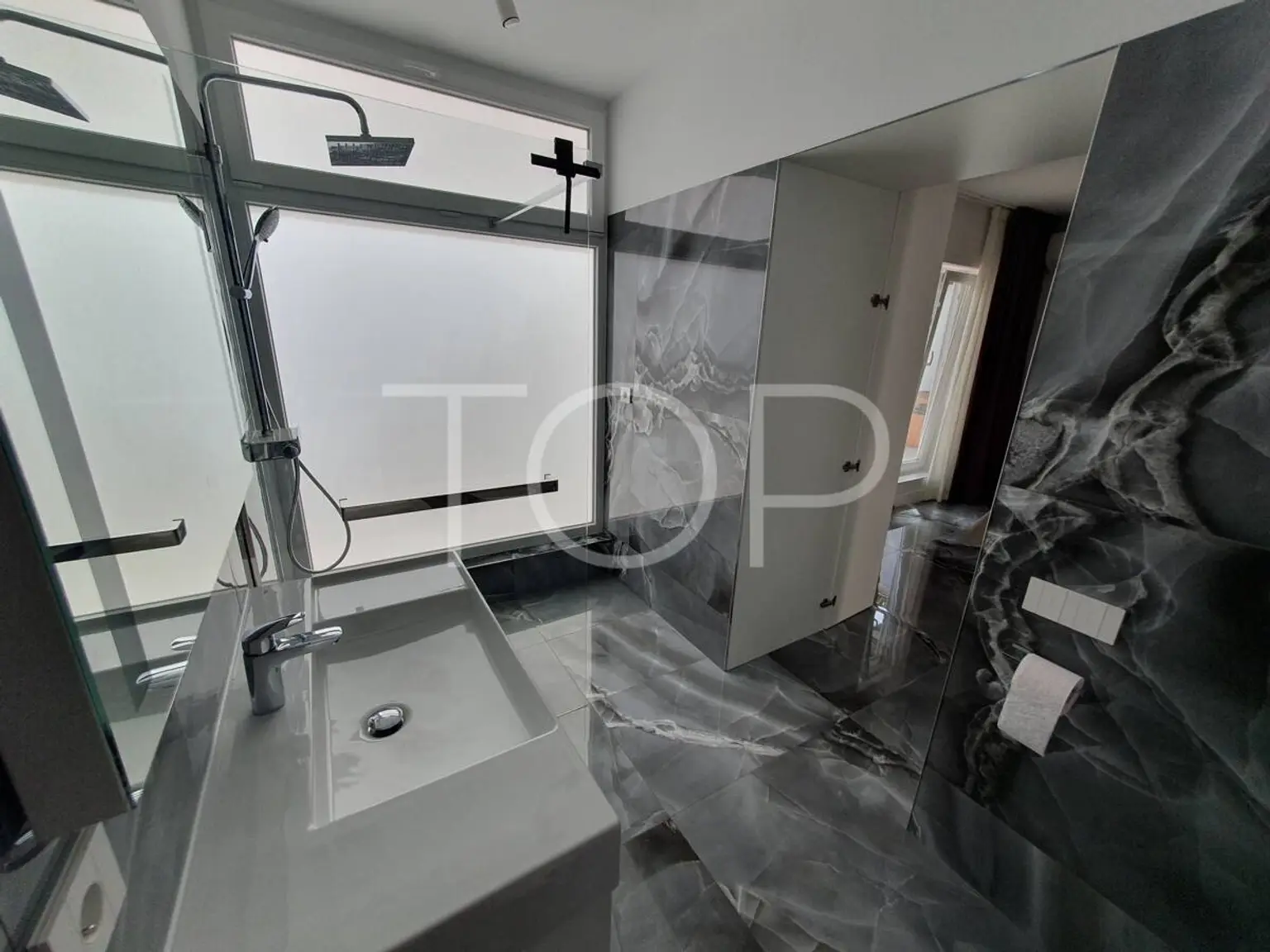 VILLA-EL-DUQUE-DORMITORIO-3-BAÑO-ENSUITE_2