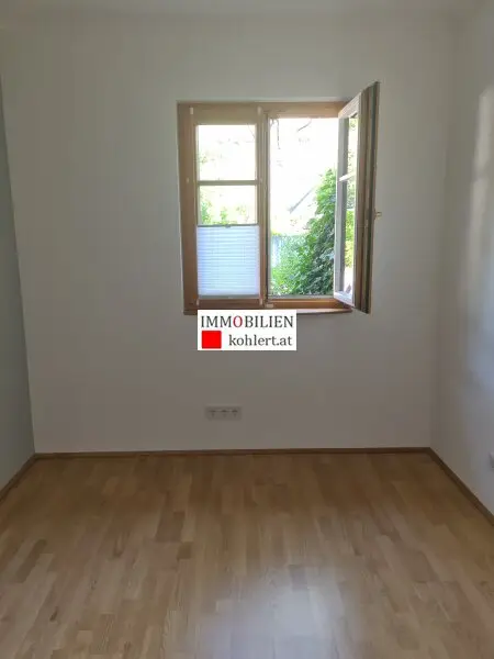 KLOSTERNEUBURG- MIETHAUS IN SCHÖNER GRÜNLAGE