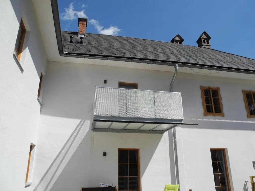 SONNIGER BALKON  und LIFT im 1. Stock - TOP 10 im Herrenhaus - RESIDENZ GEYERHAMMER