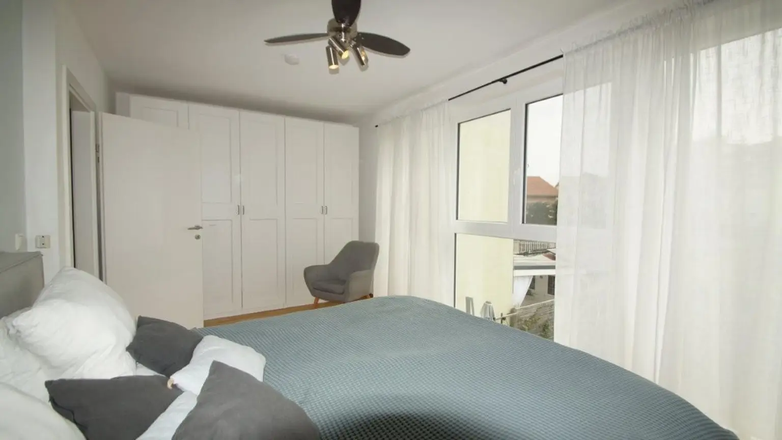 15 Schlafzimmer RH 1220