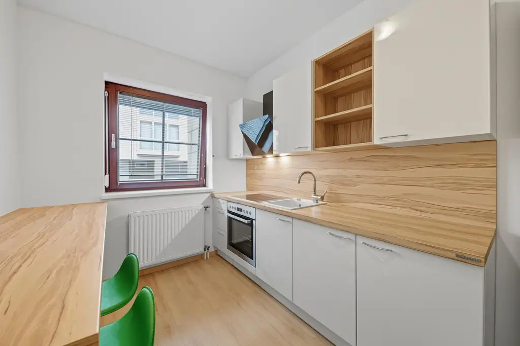 Ihr neues Zuhause: Modern, barrierefrei & Stellplatz in Zentrumslage!