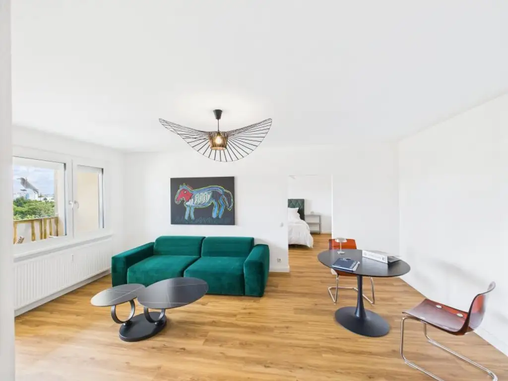Traumhafte 2-Zimmer-Wohnung mit 3 Loggien in 1110 Wien – ab 785€ Rate/Monat