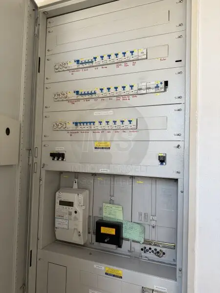 Großes Wohnhaus in Wels!     Besichtigungstermin SA 22.11. 10-12 Uhr!