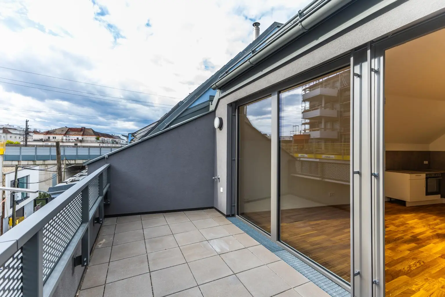 2-Zimmer-Dachgeschoßwohnung mit Terrasse