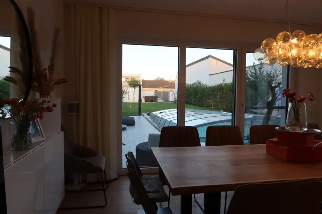 Modern Living in Enzersfeld – stilvolles Einfamilienhaus mit Garten & Pool