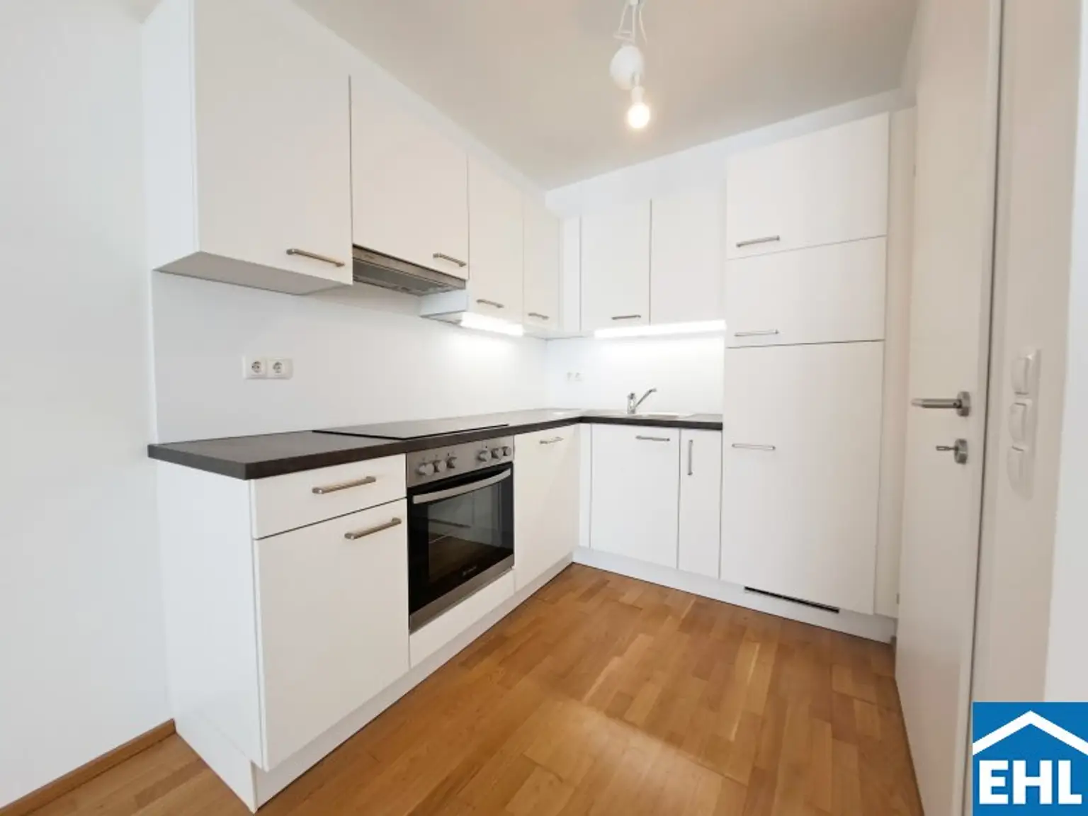 2-Zimmerwohnung mit Loggia Richtung Latschkagasse