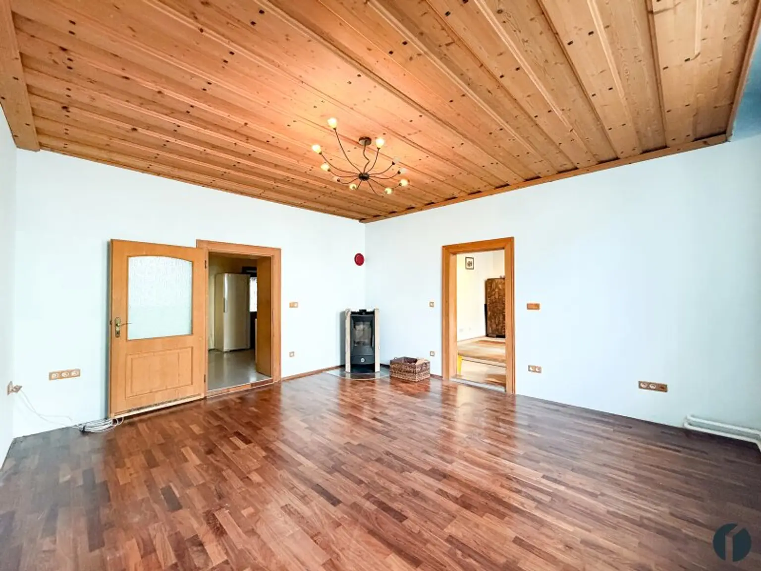 Charmanter Altbau mit Potential und großem Garten