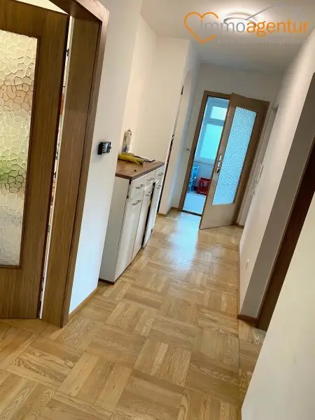 MODERNISIERTES WOHNJUWEL: 2-3 Wohneinheiten in Thalheimer Elite-Lage!