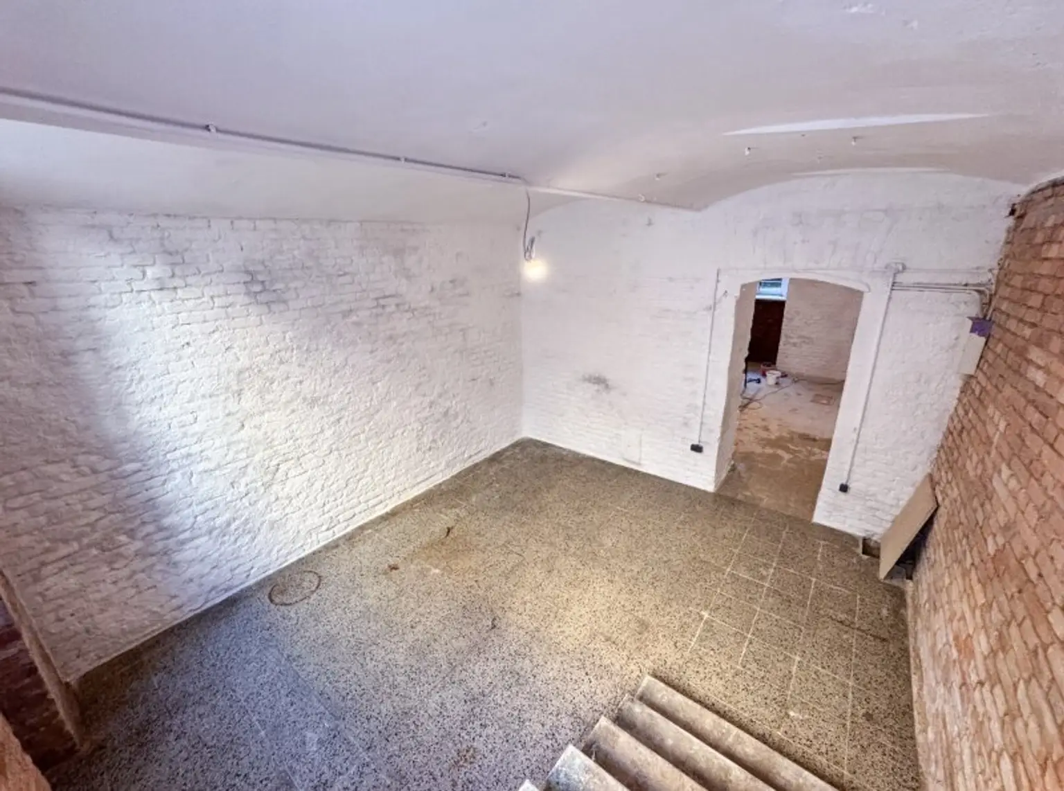 PROVISIONSFREI! Lager / Magazin mit 45 m2 Nutzfläche und Strassenzugang zu vermieten Nahe Erdbergstrasse / Schlachthausgasse!