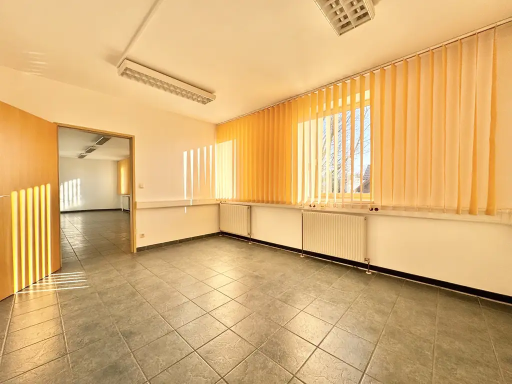 TOP-BÜRO | HELLE 3 ZIMMER | OBERLAAER STRASSE | U-BAHN-NÄHE