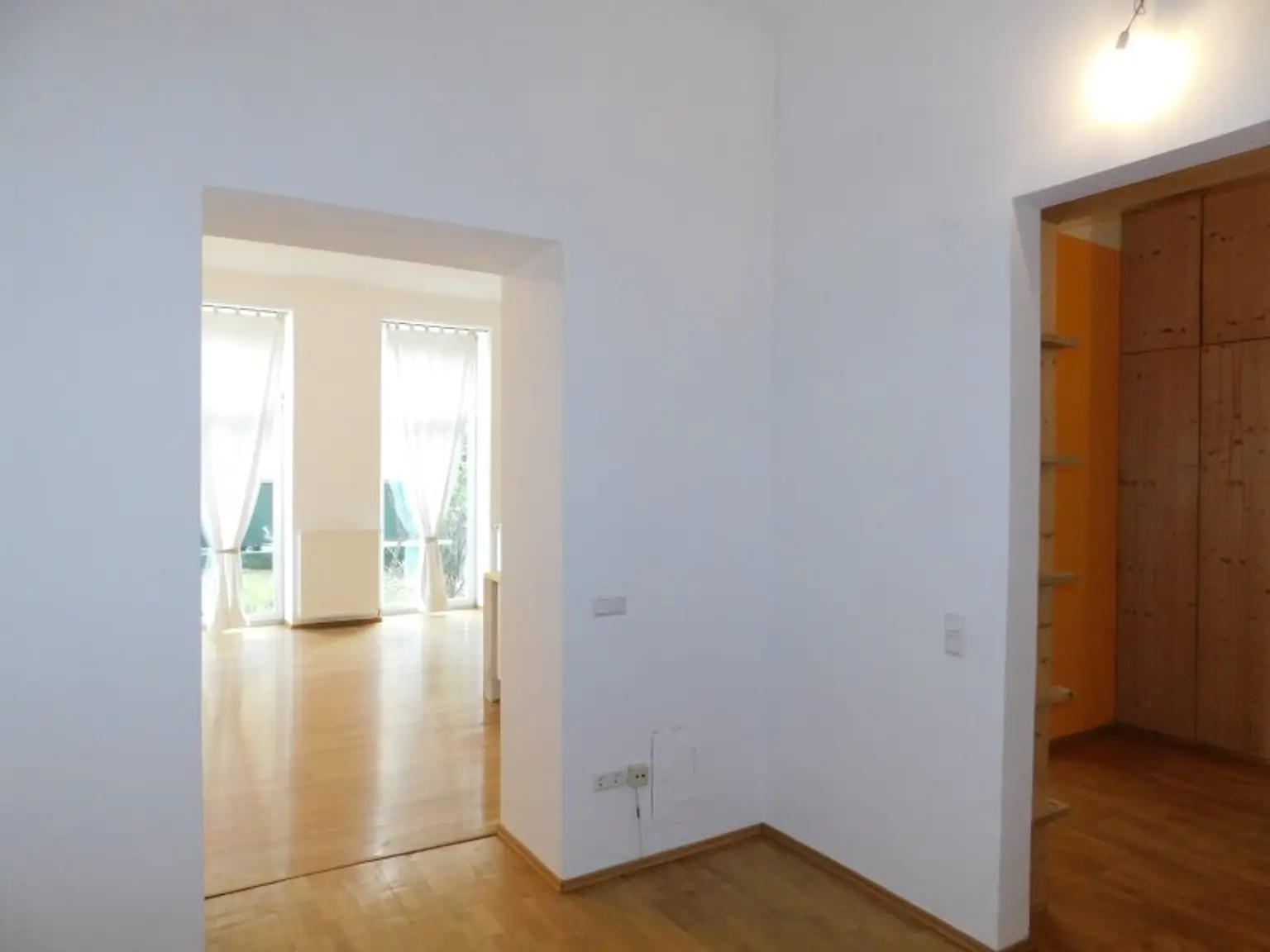 Großzügige Wohnung mit 4 Meter Deckenhöhe - Saniert - Perfekter Grundriss
