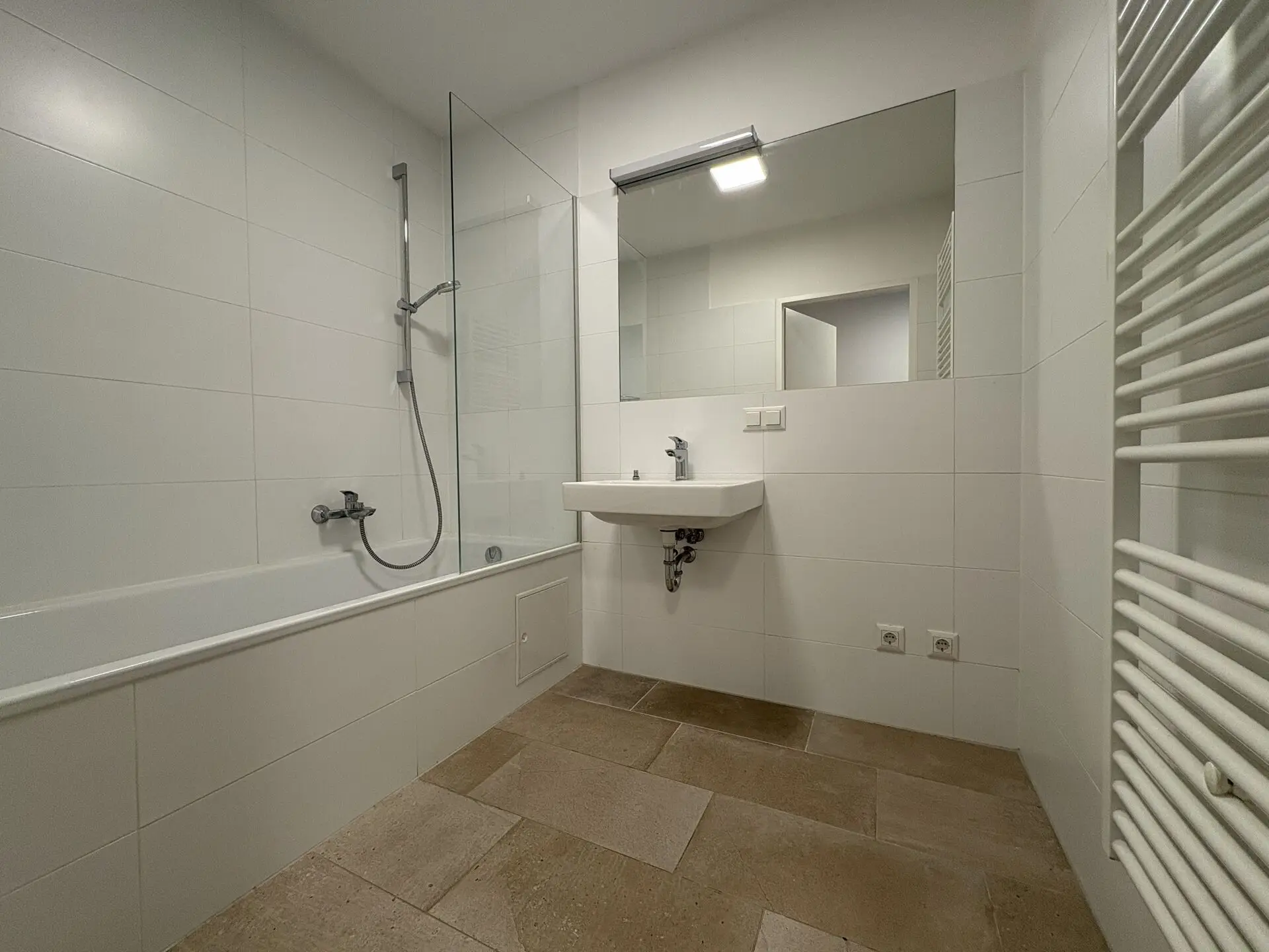 20251024_081554627_iOS