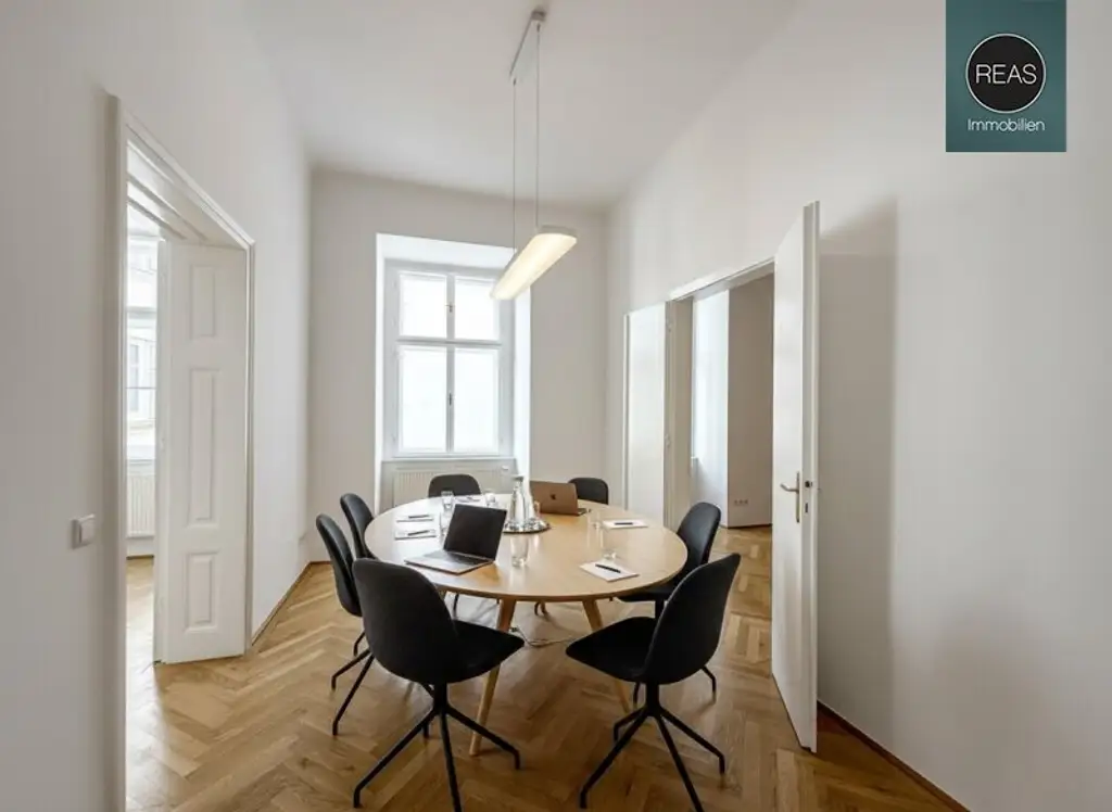 BÜRO in historischem Denkmal-Haus in Toplage der Innenstadt!