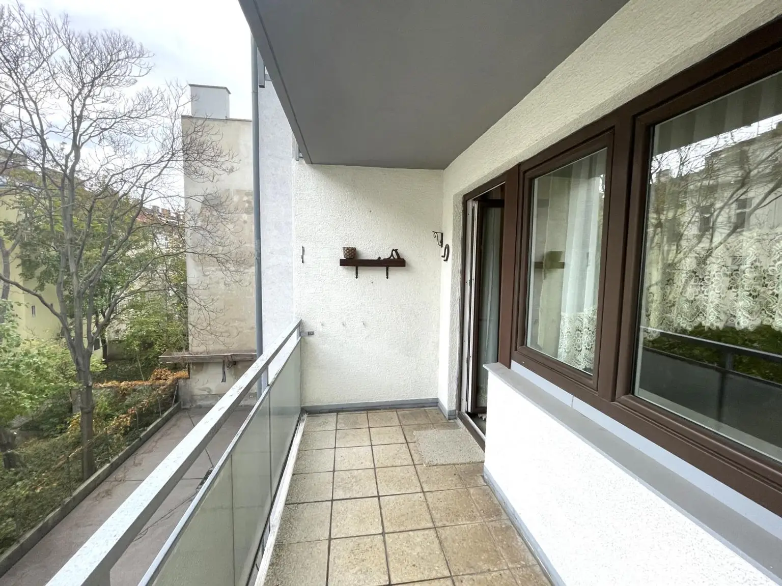 3-Zimmer-Loggia-Wohnung in U1-Nähe