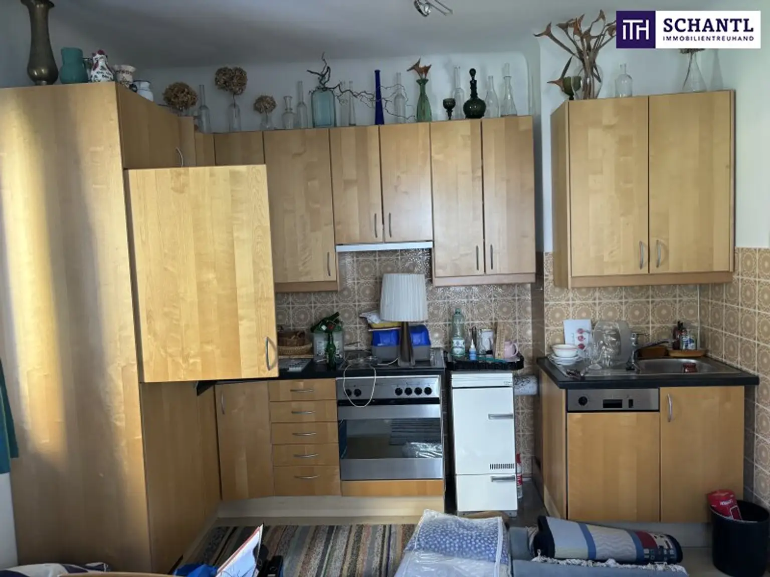 ++GARTENWOHNUNG in in RUHIGER STRASSGANGER-LAGE++ GARTENNUTZUNG ca. 280m², CARPORT++ LEICHT SANIERUNGSBEDÜRFTIG++