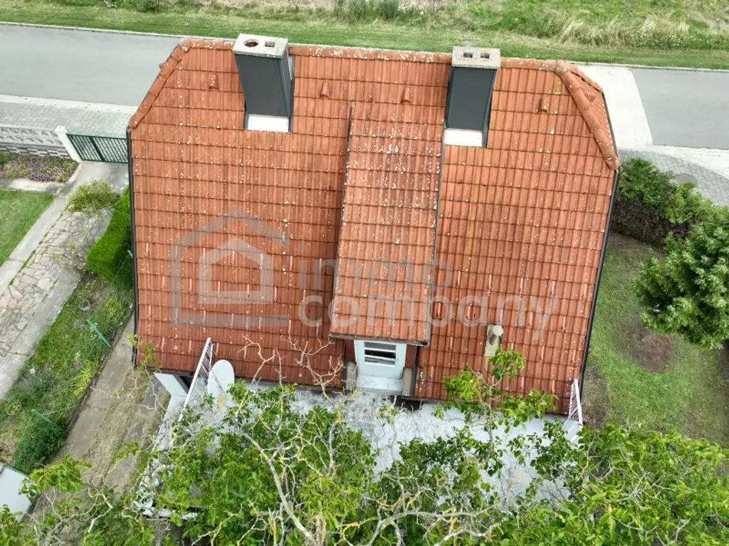 Renovierungsbedürftiges Haus mit Grünblick in Trautmannsdorf/Leitha zu verkaufen!