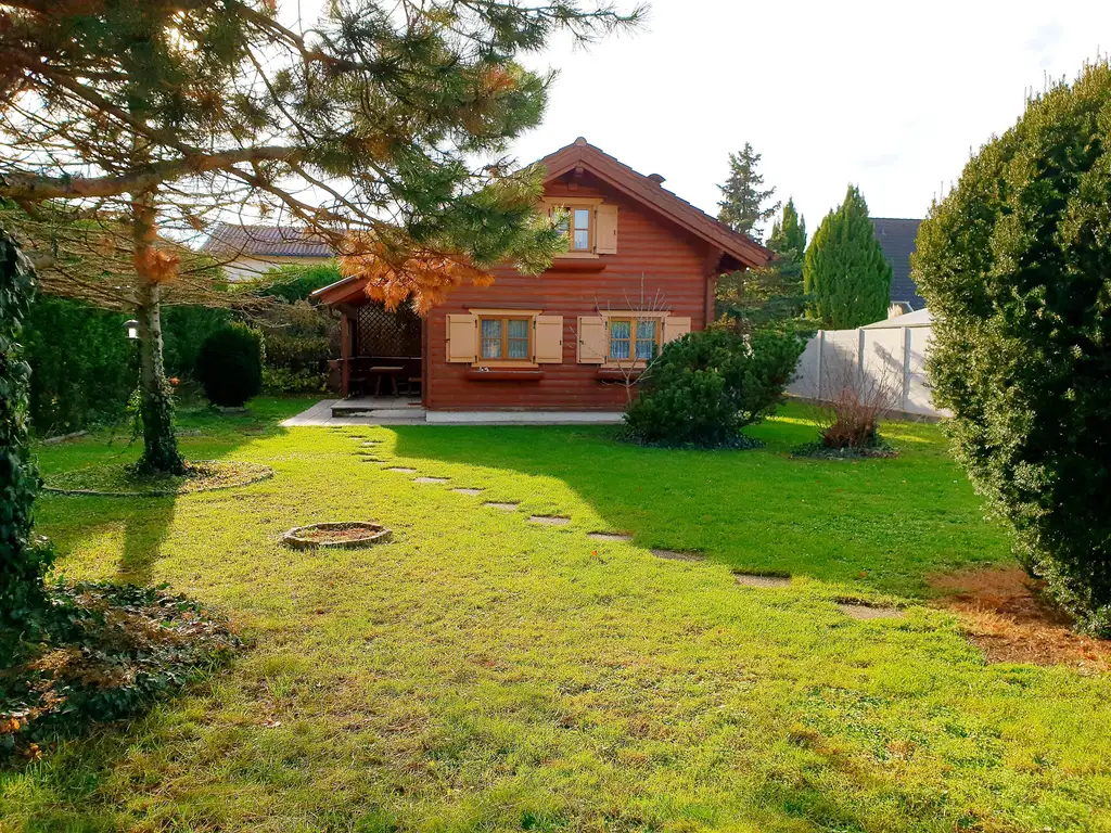 Blockhaus mit Garten zu verkaufen!
