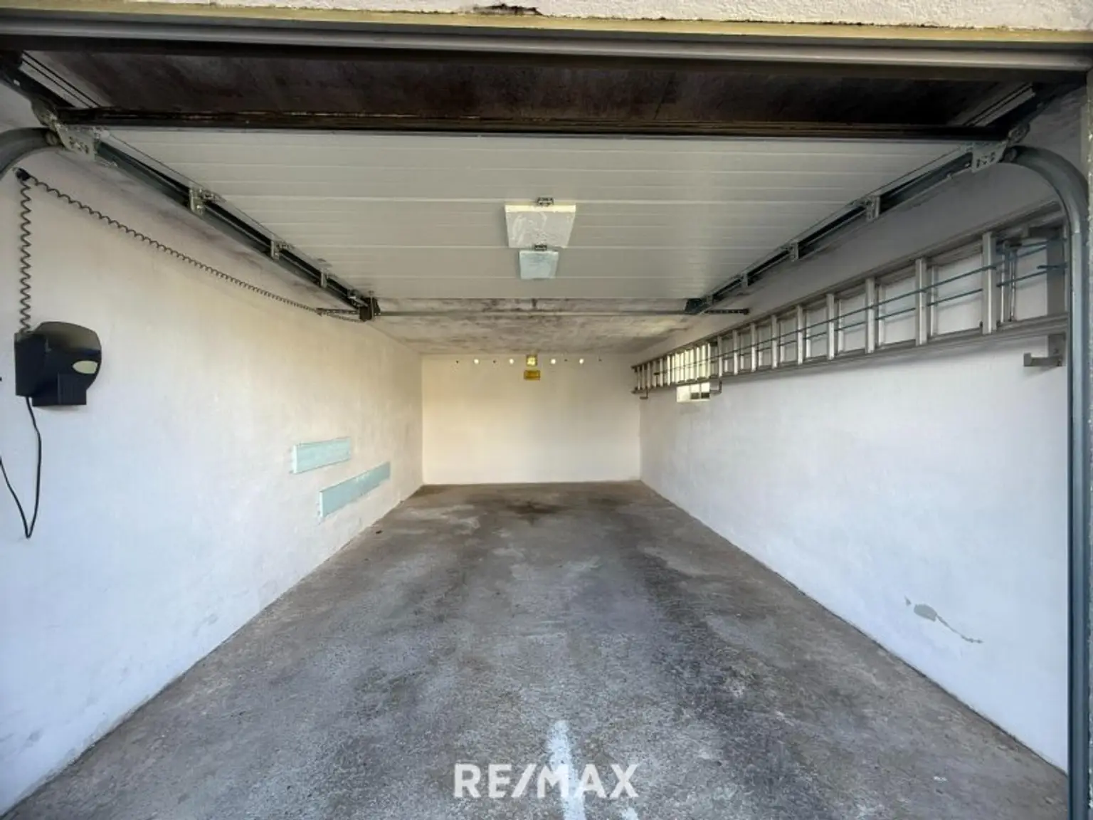 *** Gemeinschaftsprojekt oder Investment? Zwei Häuser, sechs Stellplätze, großes Grundstück in Toplage! ***