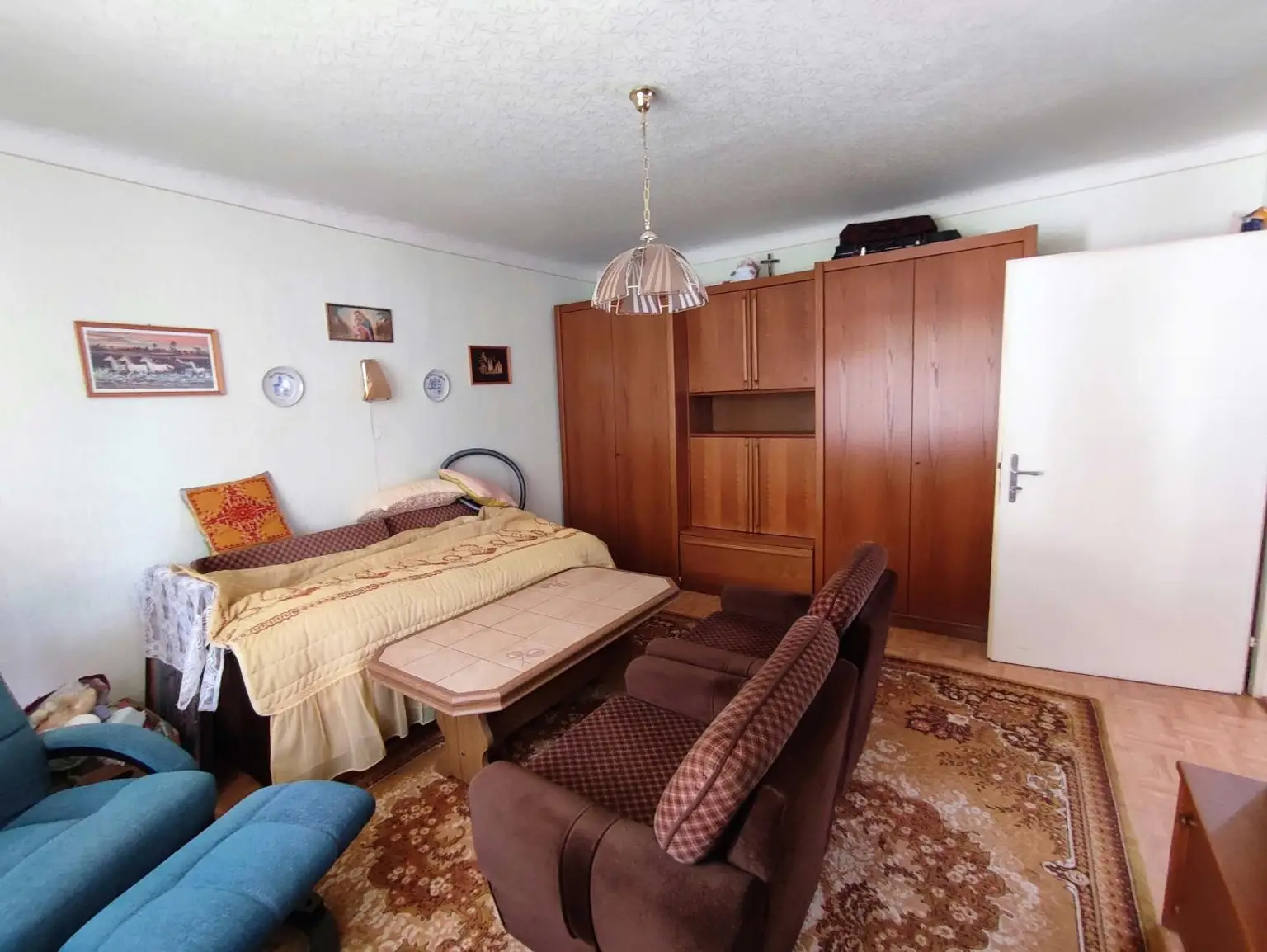 2. Schlafzimmer