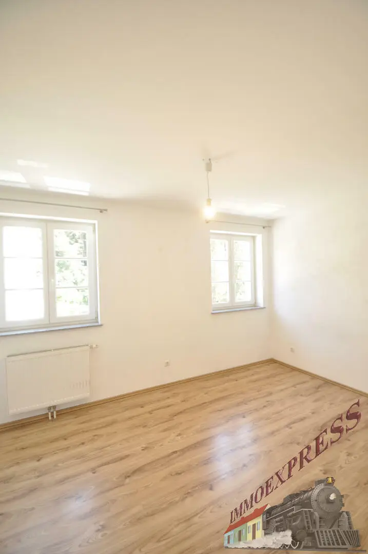 Sehr schöne 2 bis 3 Zimmerwohnung in Pressbaum Ortsteil Pfalzau mit Pergola