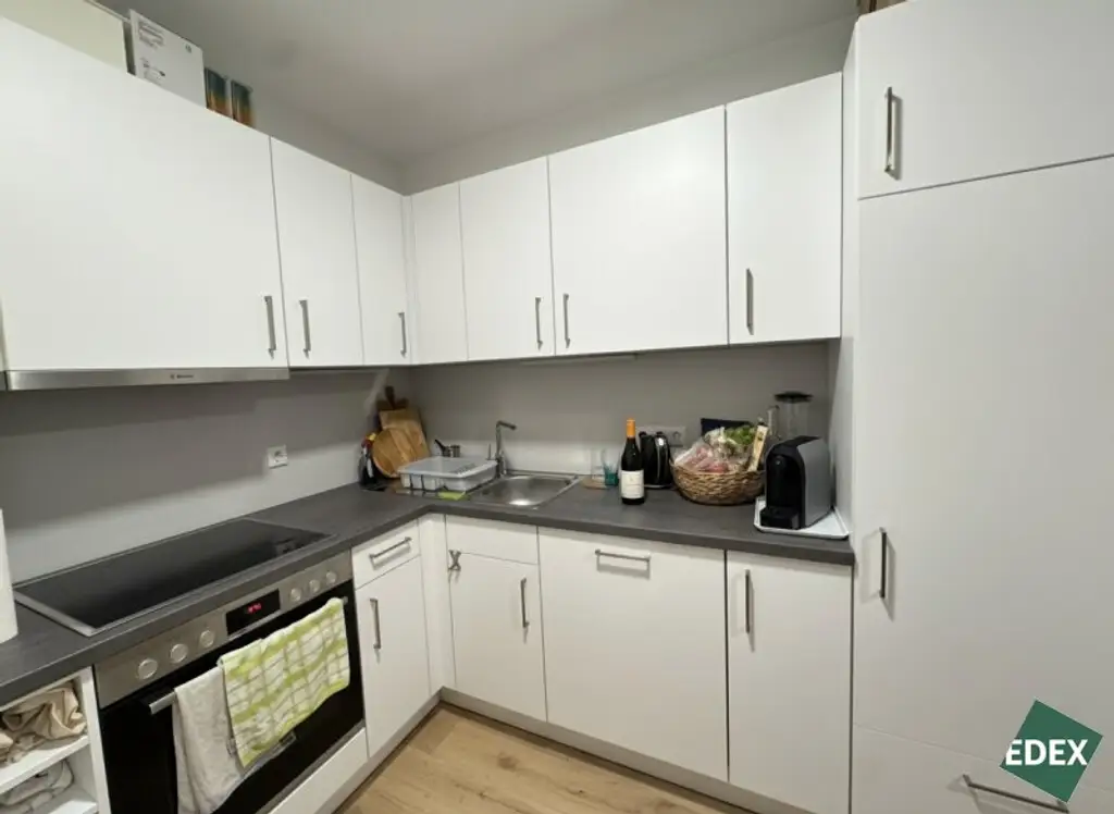 2-Zimmer-Wohnung mit Balkon direkt bei der U3 - perfekt für Singles oder Paare