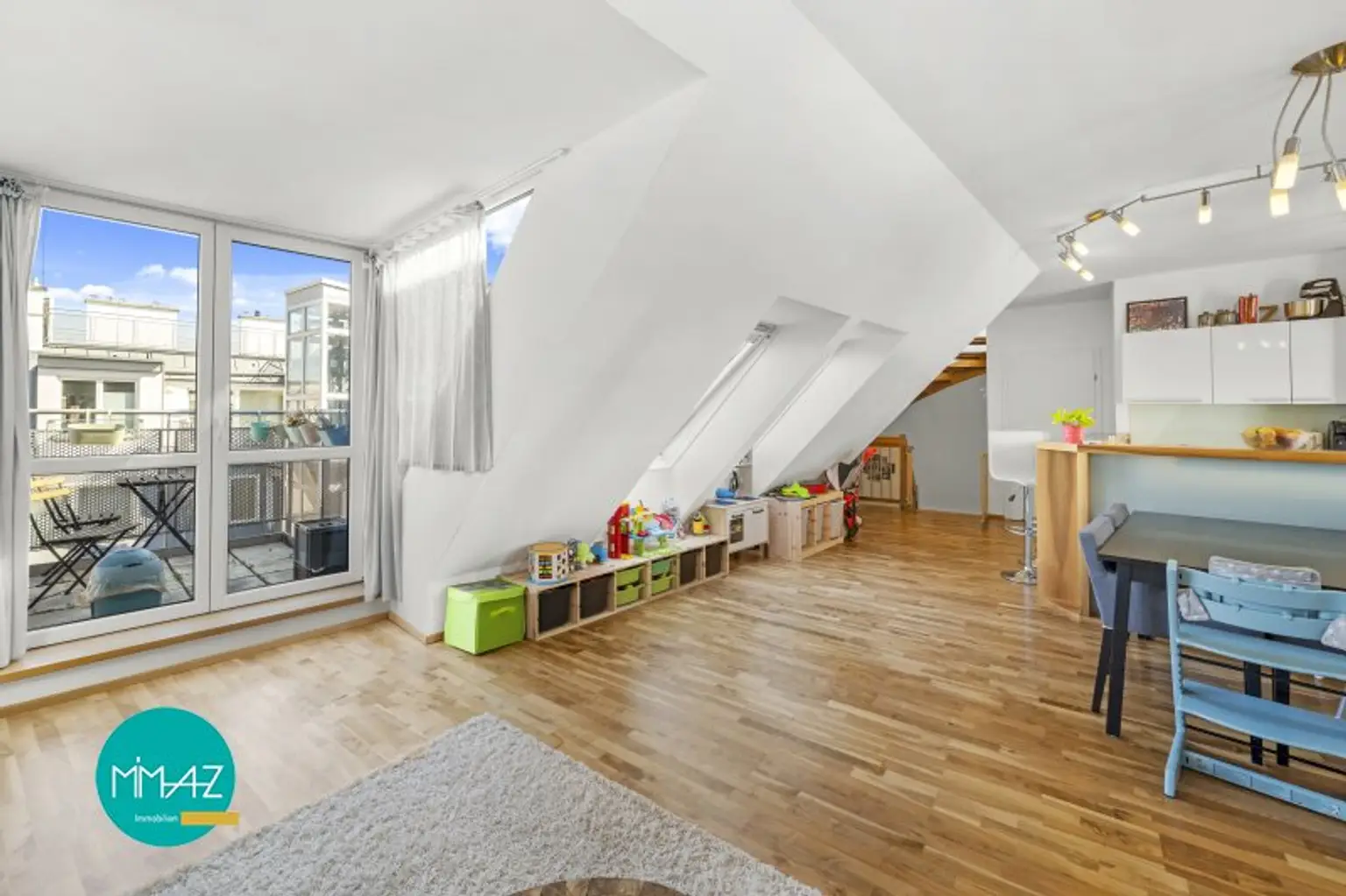 Wohnzimmer mit Küche - Ebene 2