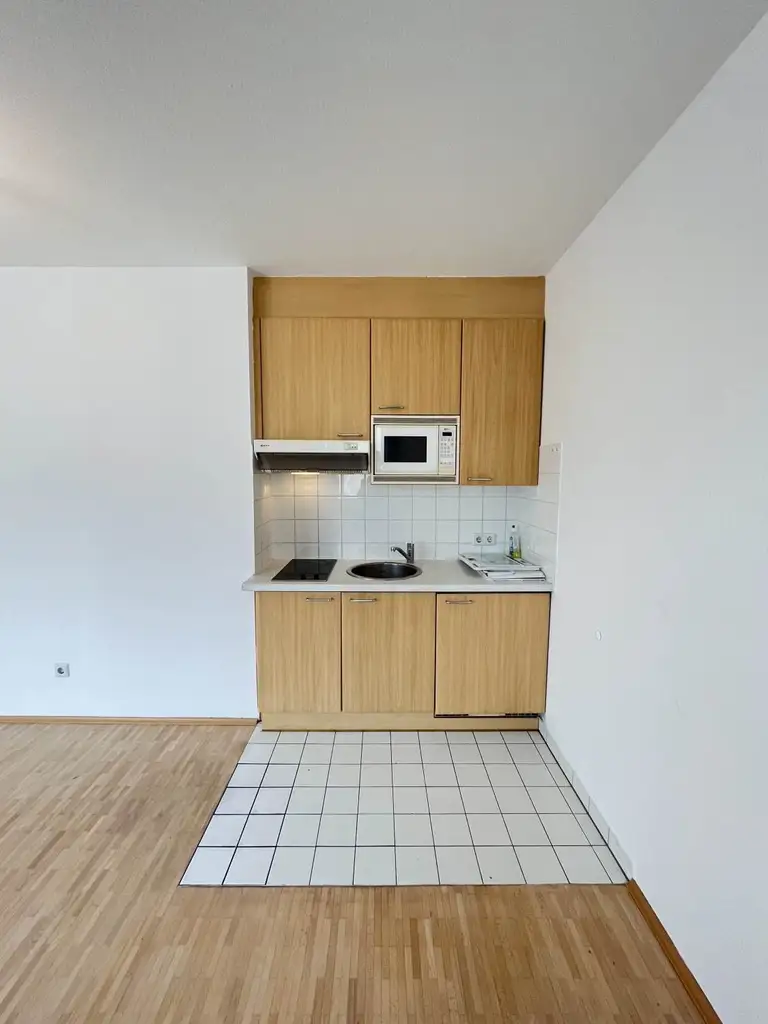 Helle 1-Zimmer-Wohnung nächst AKH, optimale Verkehrsanbindung