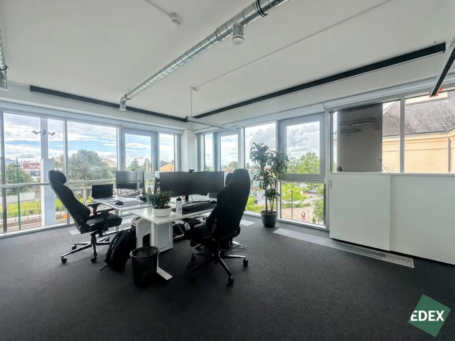 Repräsentative Bürofläche direkt an der Badner Bahn – vollausgebaut und sofort bezugsfertig