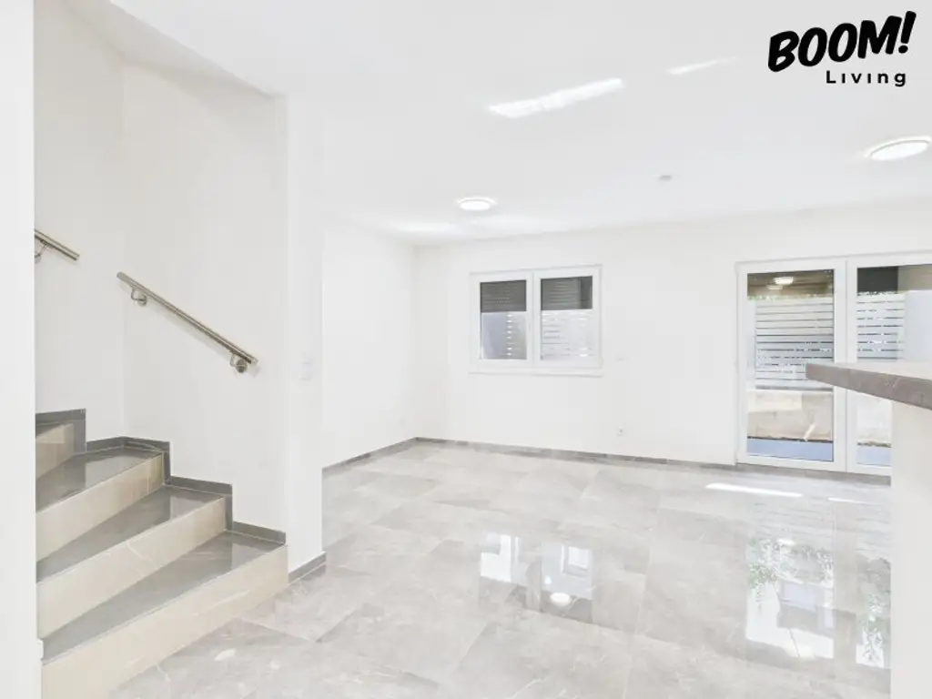 Modernes Reihenhaus in Himberg – Neubau mit Garten, Terrassen und perfekter Verkehrsanbindung ! ! !