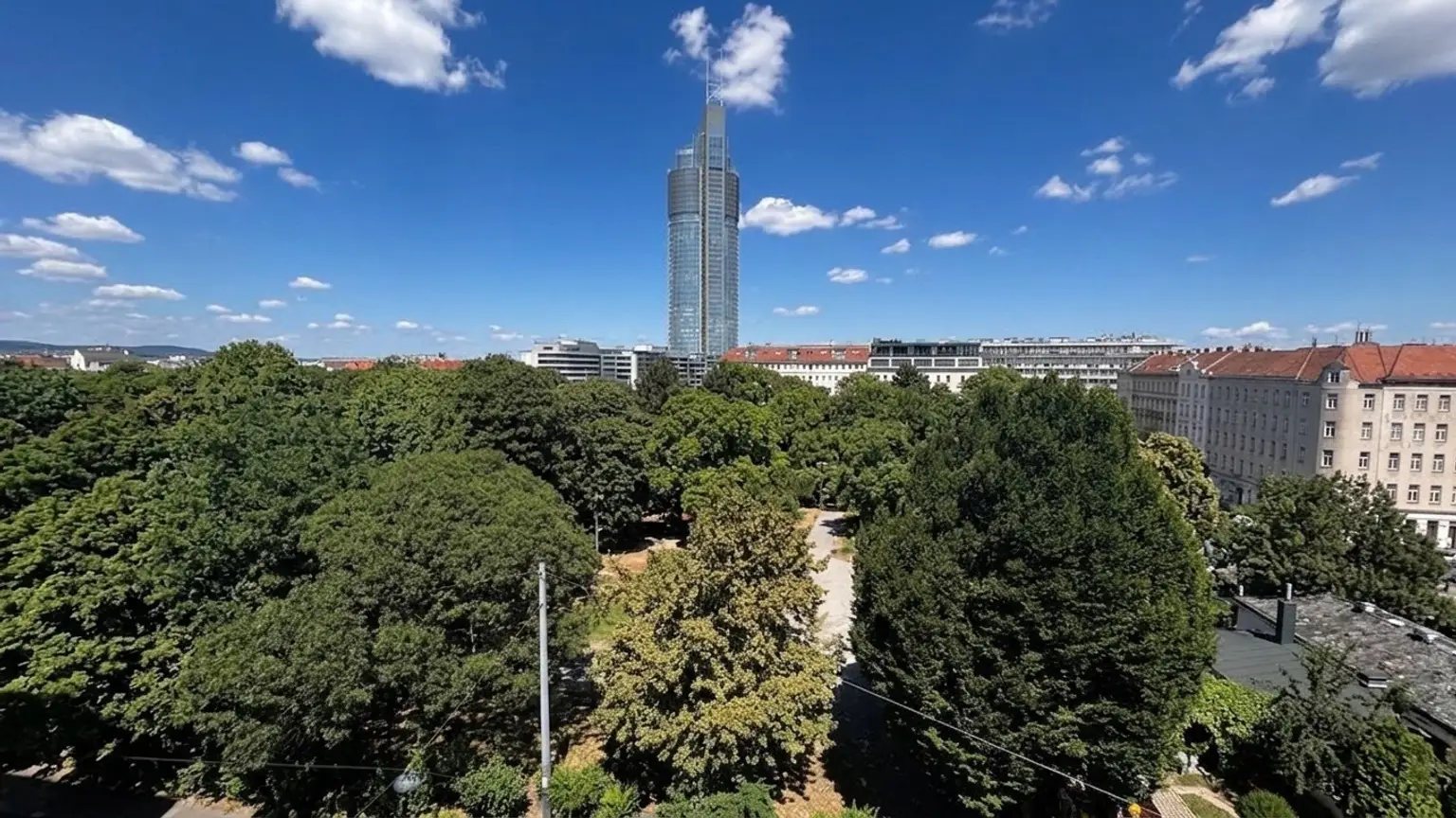 Leben mit Parkblick am Allerheiligenplatz