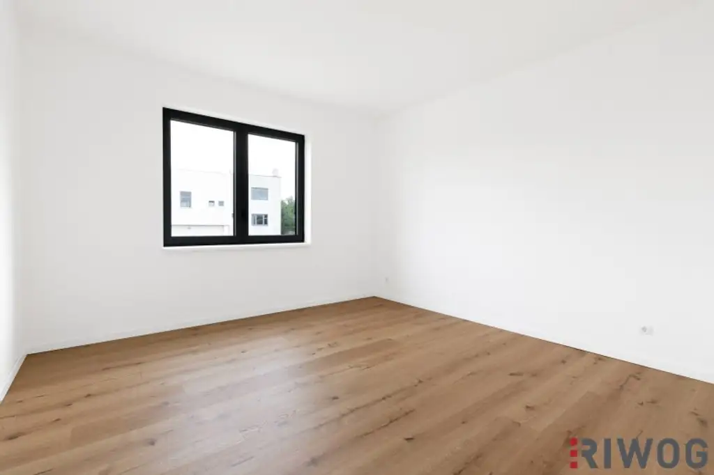 ERSTBEZUG | Exklusive Doppelhaus-Einheit | ca. 353 m² Garten | 4-5 Zimmer | Luftwärmepumpe | 2 KFZ-Stellplätze | 5 Min. ins Zentrum Perchtoldsdorf