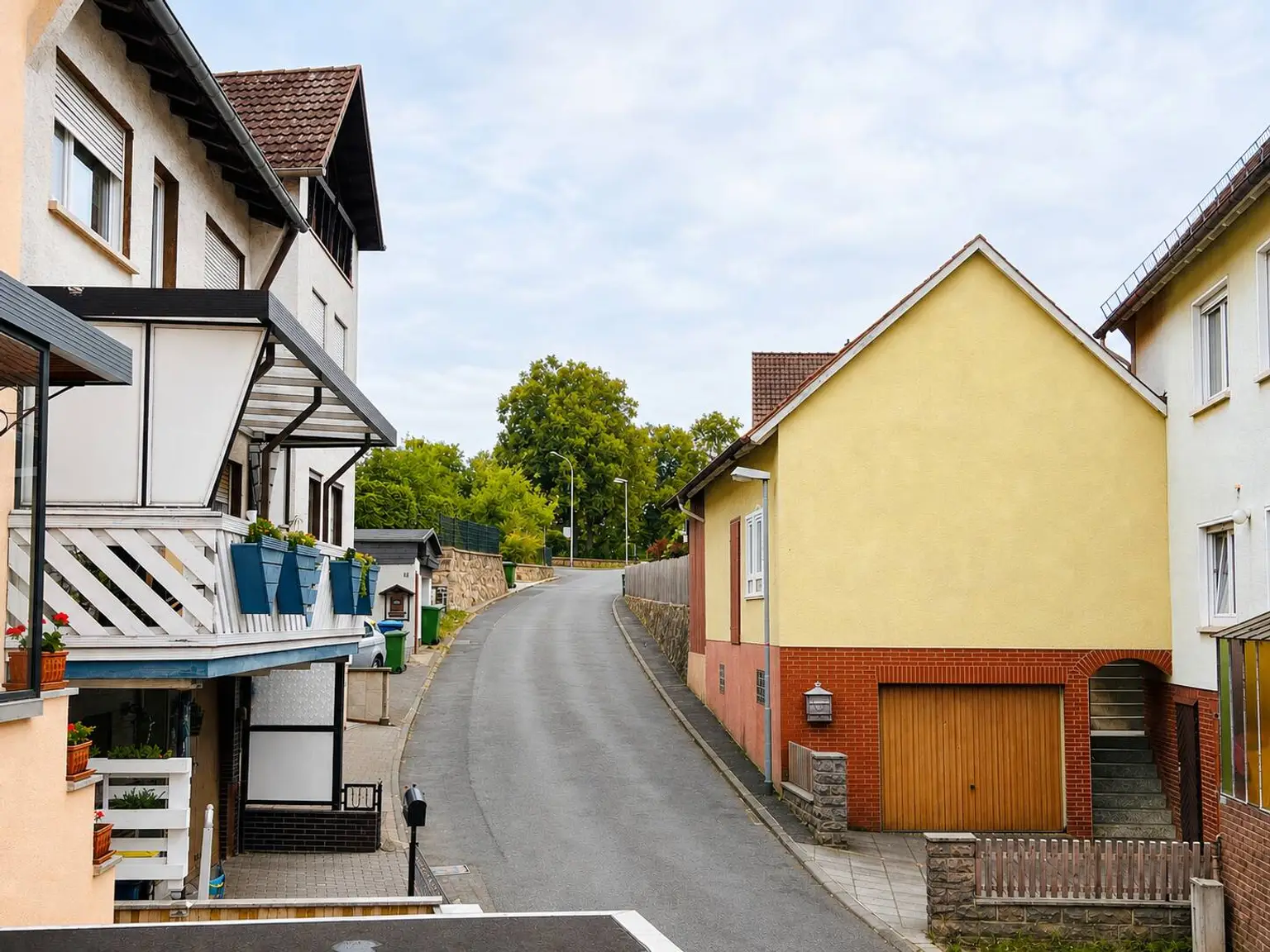 Zufahrtsstraße