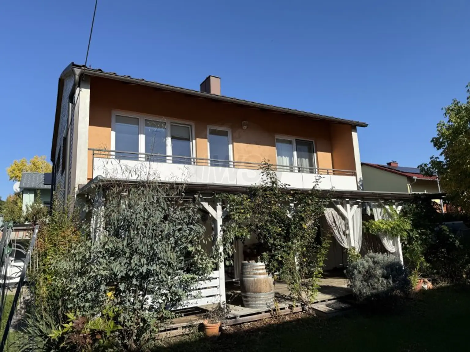 Großes Wohnhaus in Wels!     Besichtigungstermin SA 22.11. 10-12 Uhr!