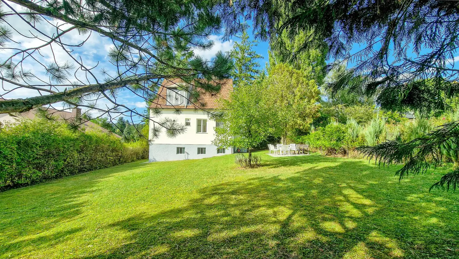Grünruhelage am Wolfersberg. Einfamilienhaus mit großem Garten, traumhafter Fernsicht und großem Erweiterungspotenzial