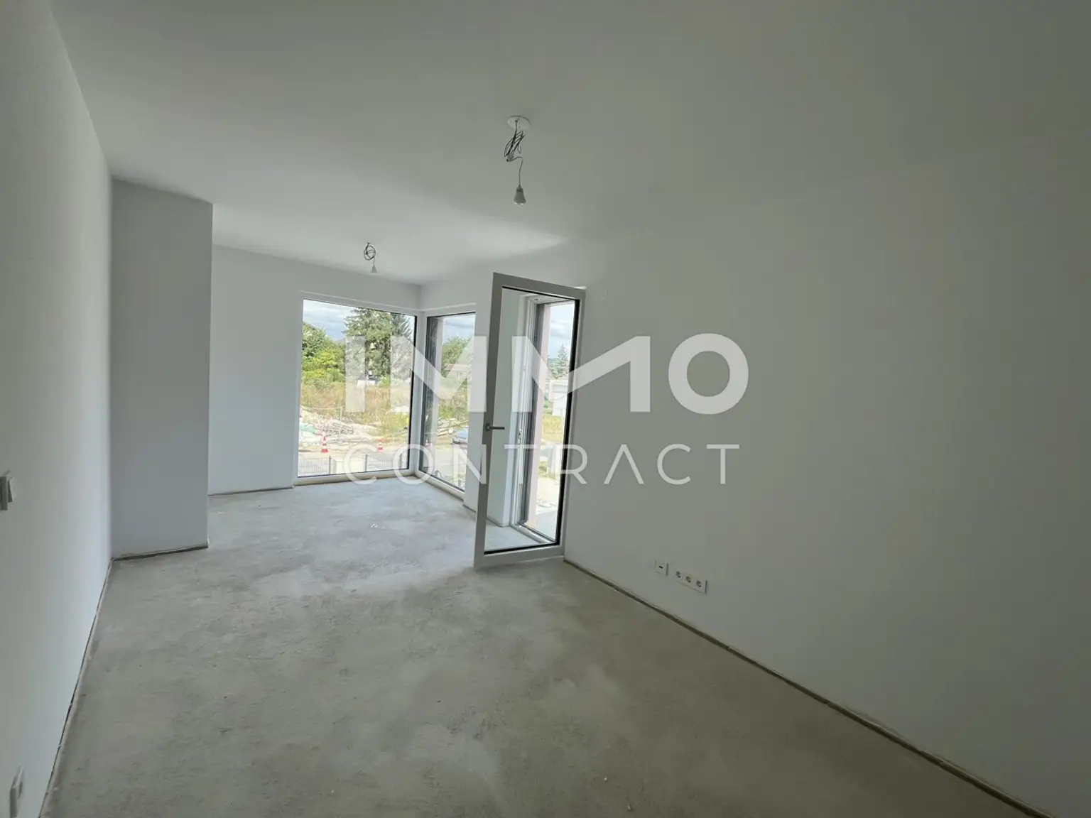 Ein Haus  mit Blick zur Burg Kreuzenstein