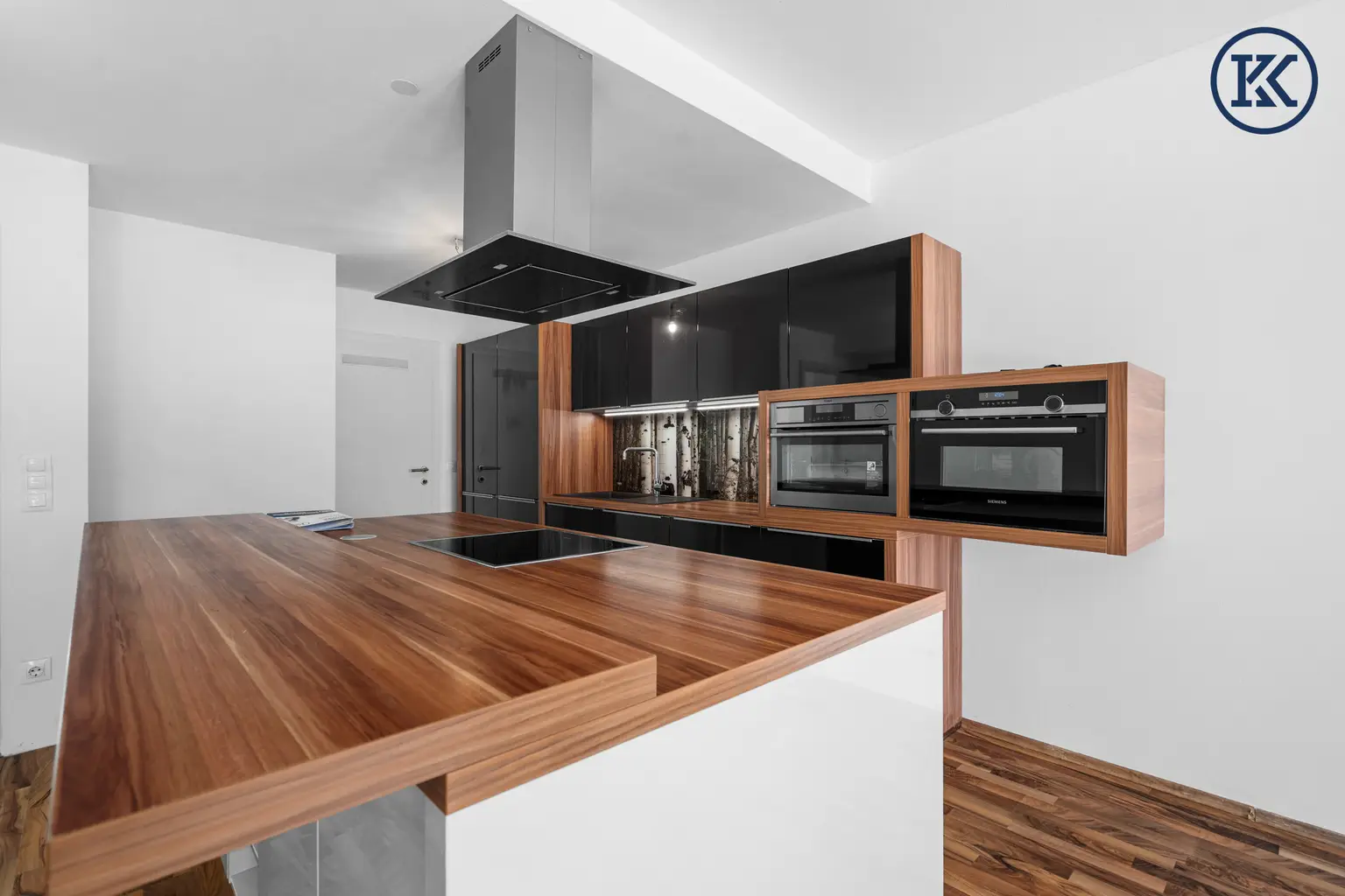 Zuhause im Grünen – Lichtdurchflutete Wohnung mit Dachterrasse & Gartenoase
