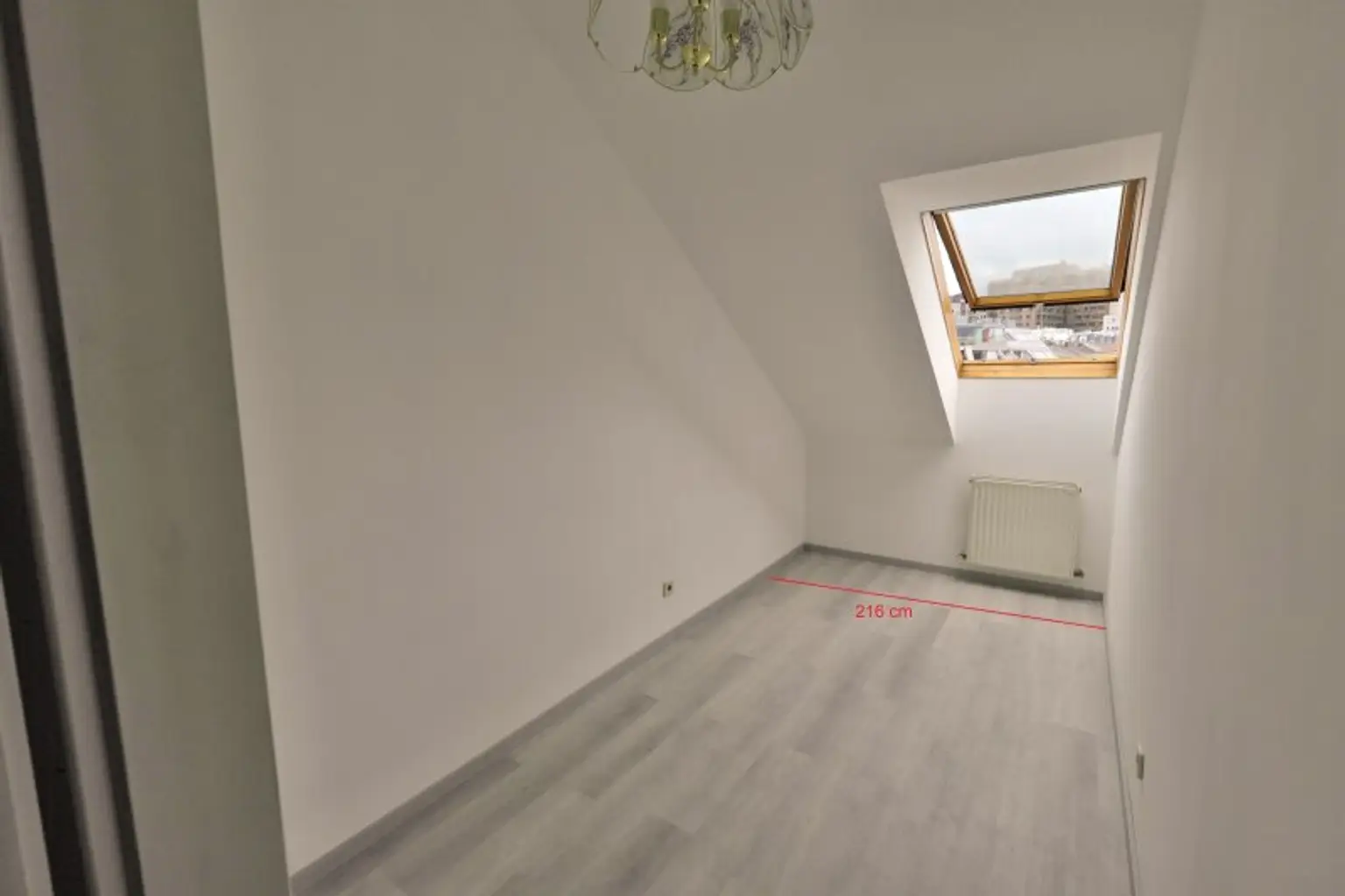 Nähe Innenstadt, Radetzkyplatz, UNBEFRISTETE Dachwohnung 3 Zimmer
