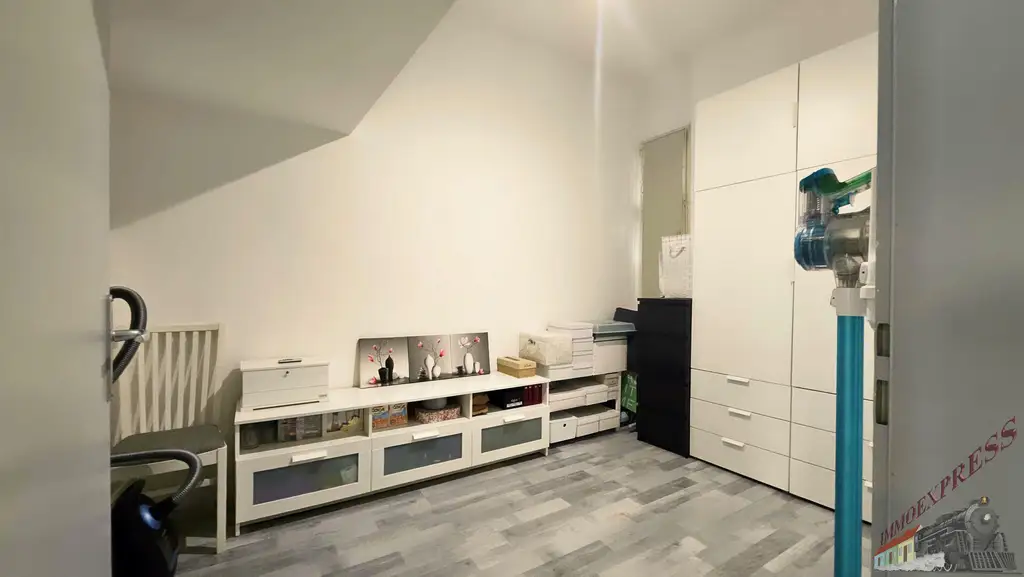 Charmante 4-Zimmer-Altbauwohnung mit modernem Flair in der Karmarschgasse – 83 m²