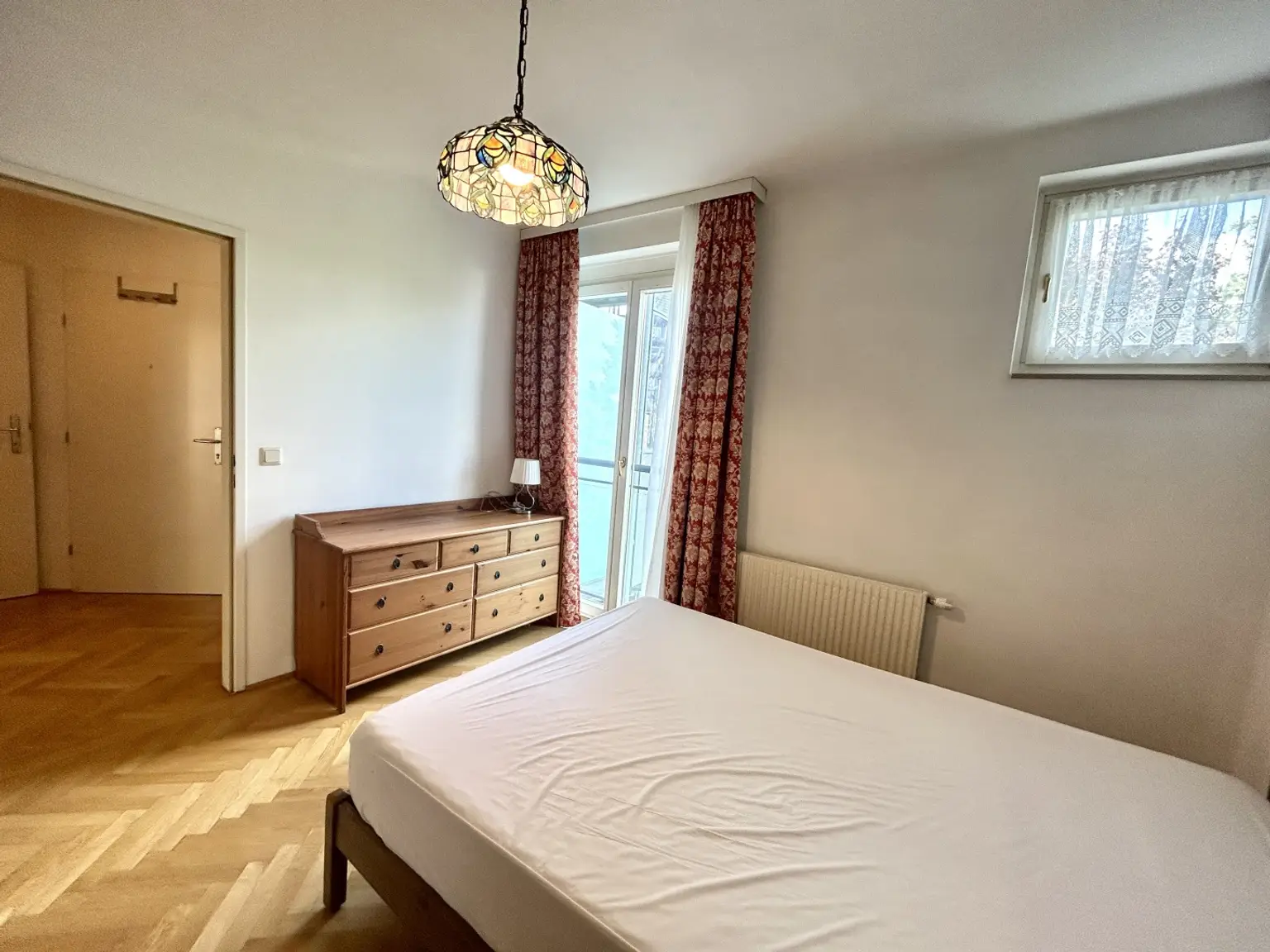 Schlafzimmer (2)