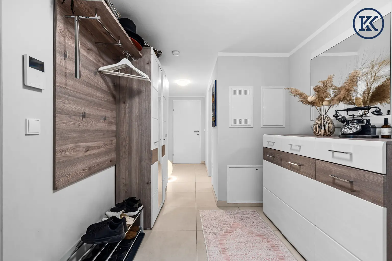 OPEN HOUSE am Dienstag den 19.08.25 ab 10 Uhr für die
Hofseitige 3-Zimmer-Wohnung mit 14 m² Loggia
