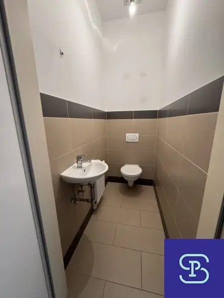 Provisionsfrei: Unbefristete 65m² DG-Wohnung + 2 Terrassen mit Grünblick - 1100 Wien