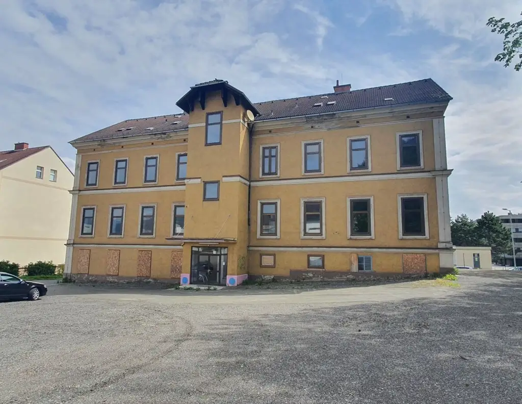 Leoben! - Sanierungsbedürftiges Gewerbeobjekt mit Ausbau- und Zubau Potential!