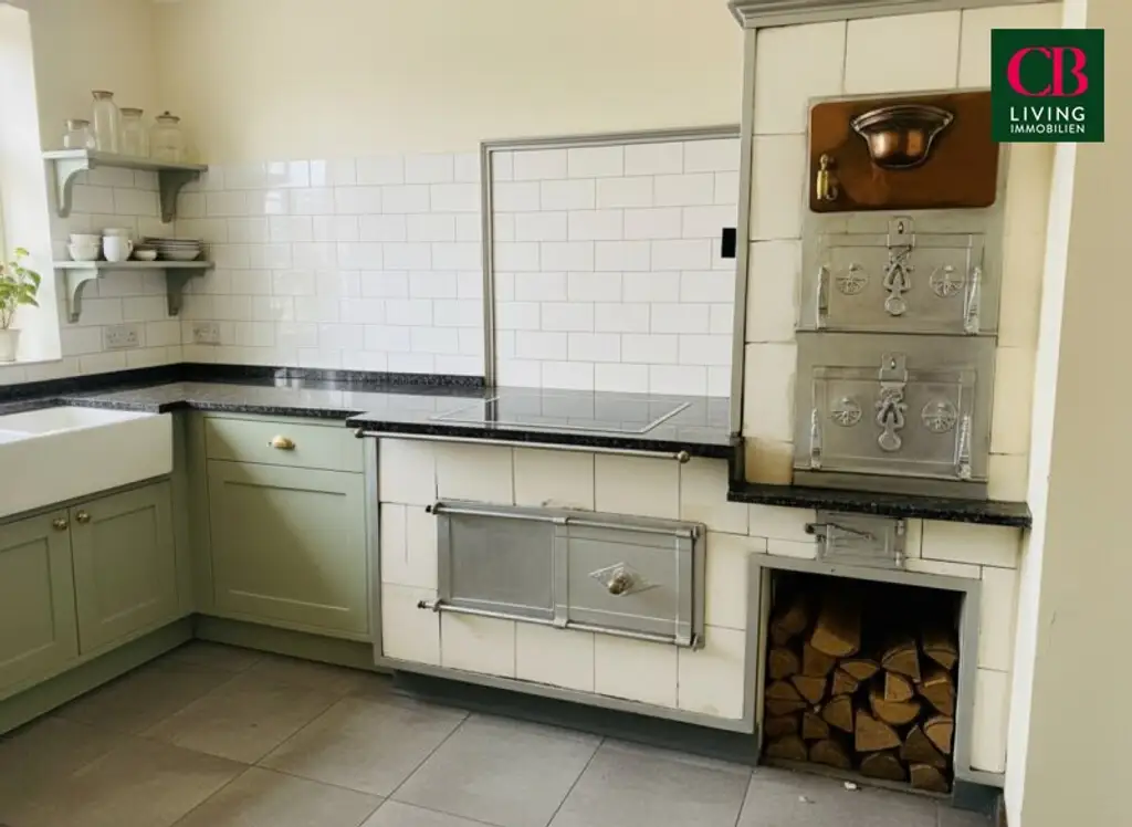 SANIERUNGSBEDÜRFTIGE WOHNUNG IM REPRÄSENTATIVEN JAHRHUNDERTWENDEHAUS