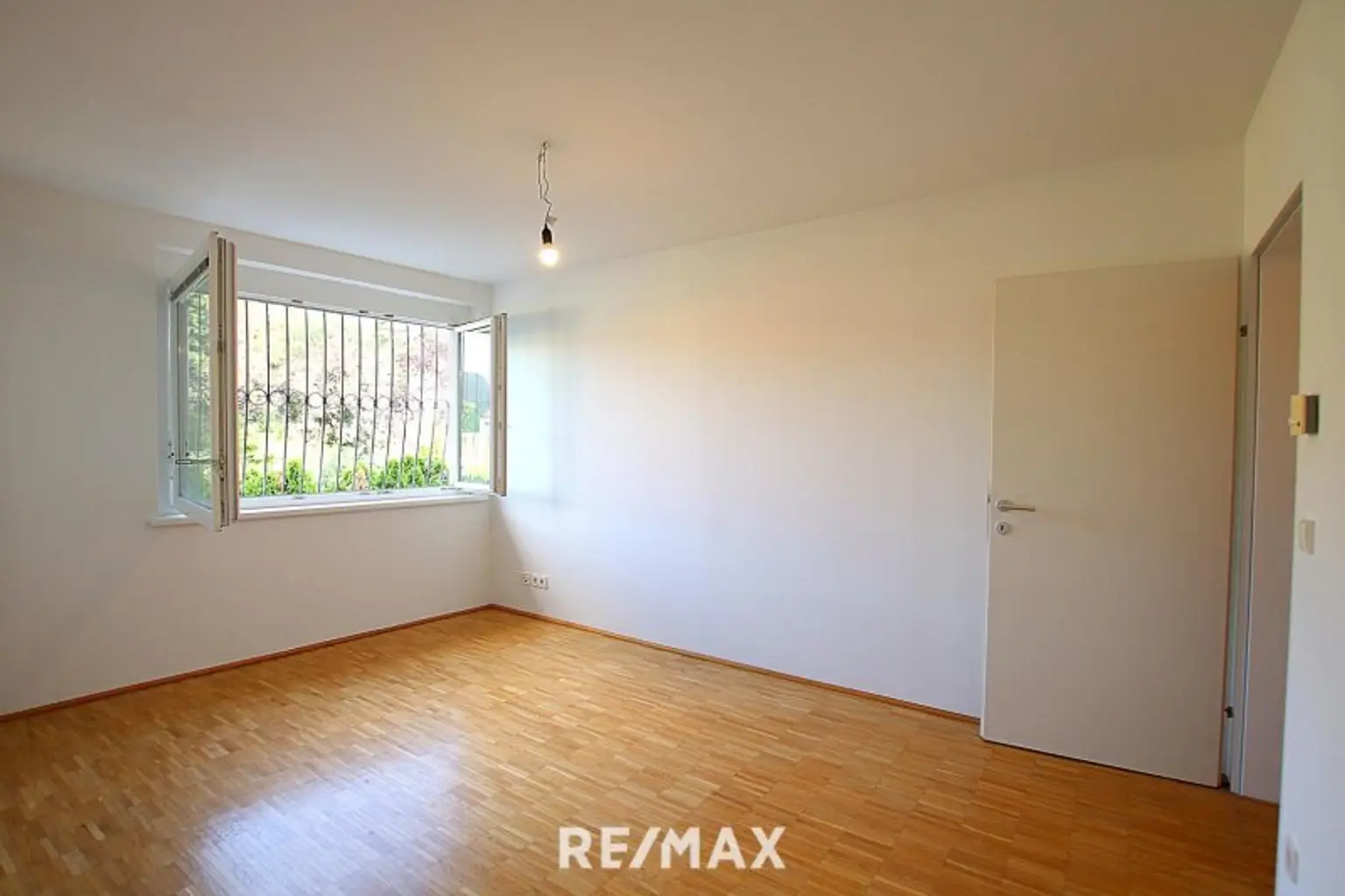 Panoramablick beim Park - großzügige 3-Zimmer Wohnung in Bestlage:  grün, ruhig, hell!